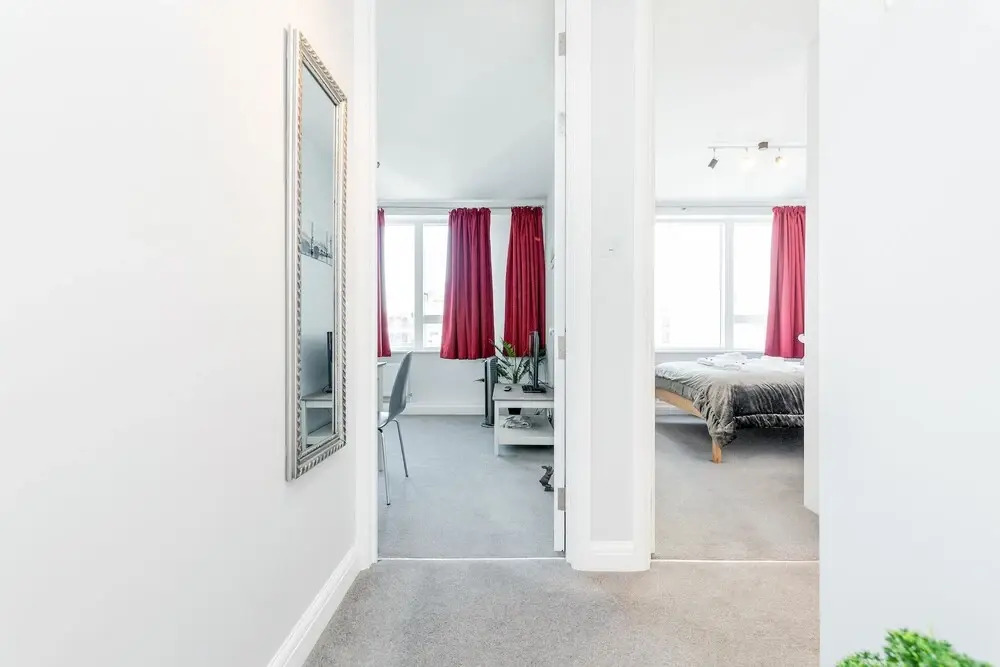 Stylish Riverview Apt with Roof Terrace