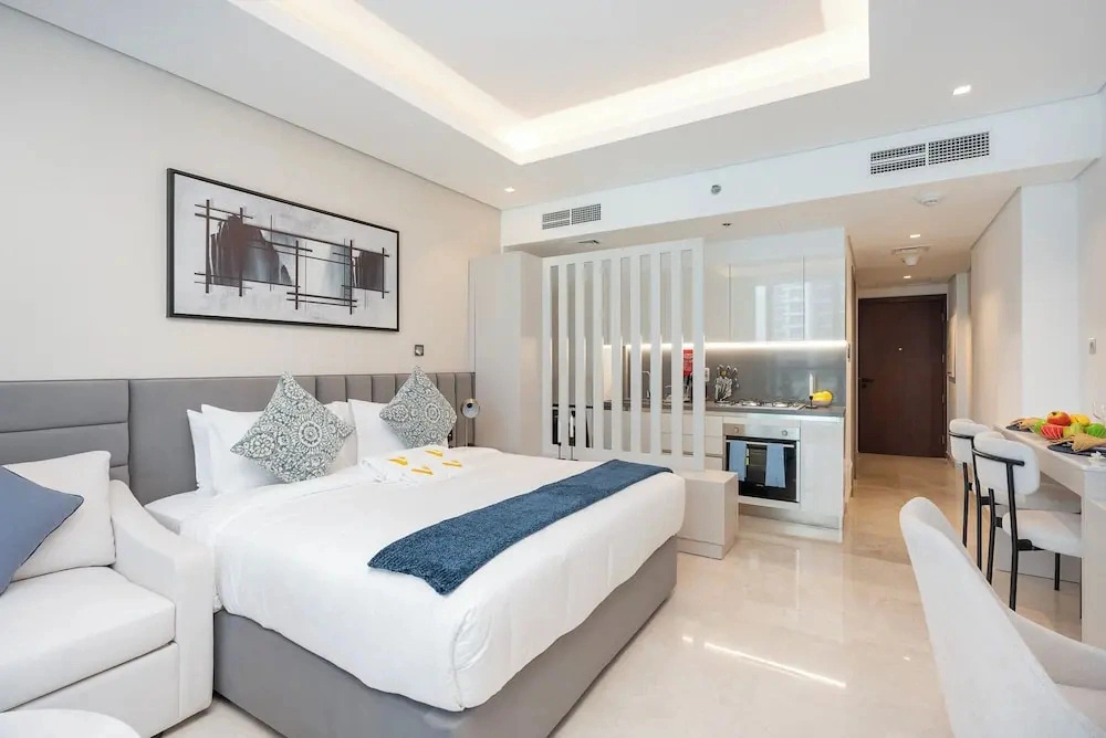 Vogue | Sterling Downtown near Dubai Mall | Burj Khalifa