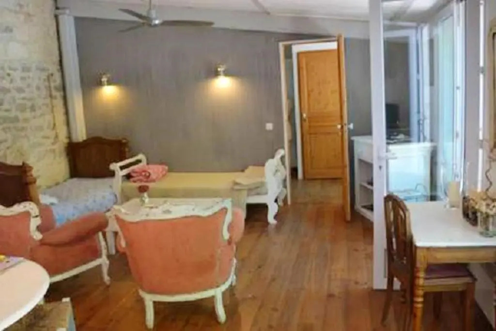 Villa de 5 chambres avec piscine privee jardin clos et wifi a Arles