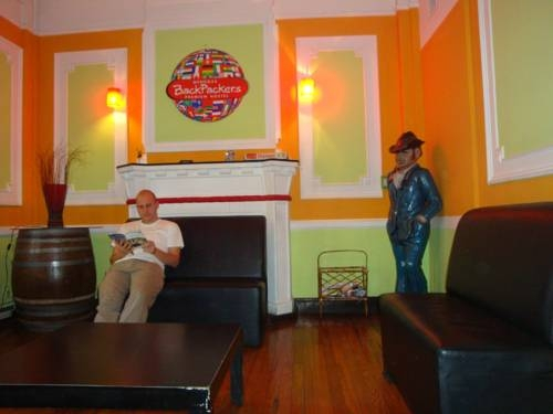 Hostel BarHouse