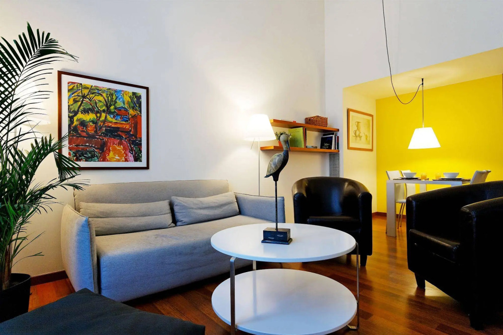 Inside Barcelona Apartments Mercat
