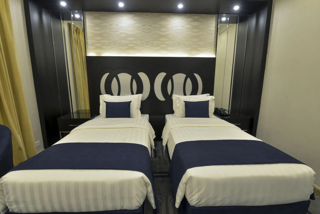 Rose White Hotel