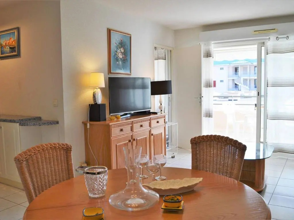 Appartement Le Lavandou, 2 pièces, 4 personnes - FR-1-251-399