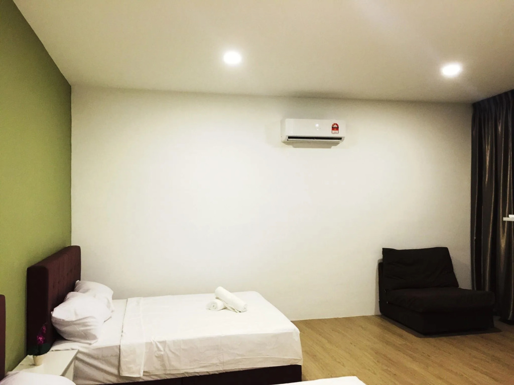 The bHotel