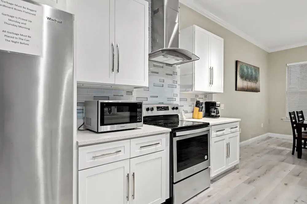 Spacious 4-bed, 3-bath Beach House Sleeps 12 for the Perfect Getaway
