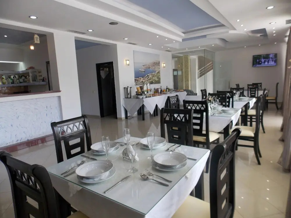 Oskar Hotel