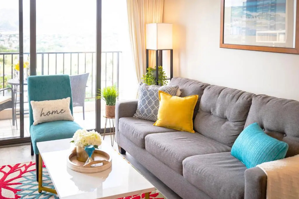 Beautiful 17th Floor Condo with AC, WiFi, Parking - Short Walk to Beach