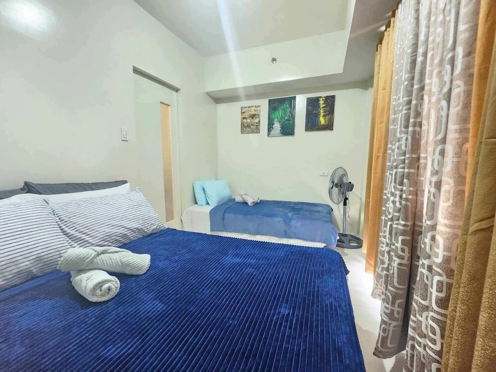 1 Bed Flat - Pool - Parking - Wifi