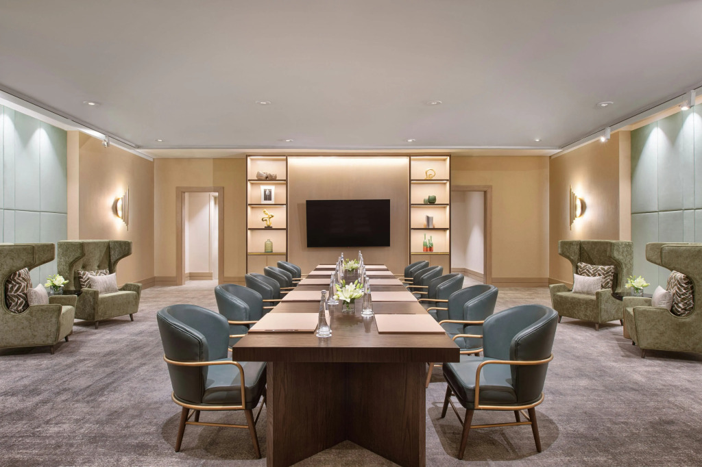 Отель Waldorf Astoria Cairo Heliopolis