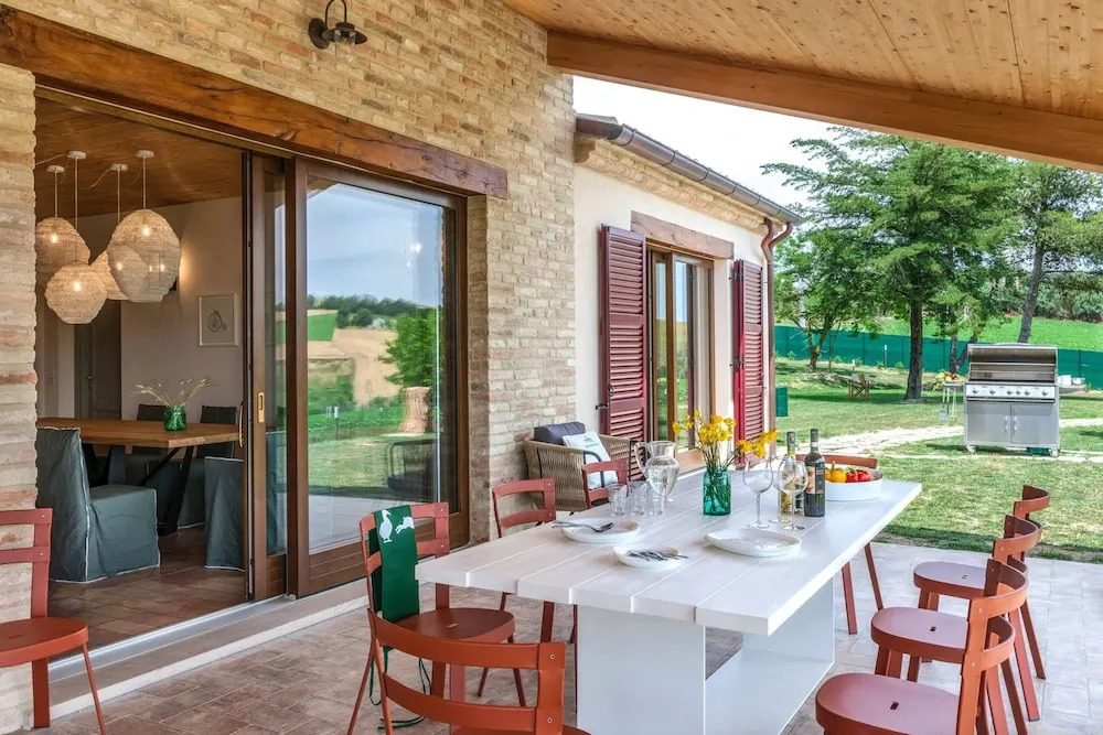 I Gelsi 12&2 by Marche Holiday Villas