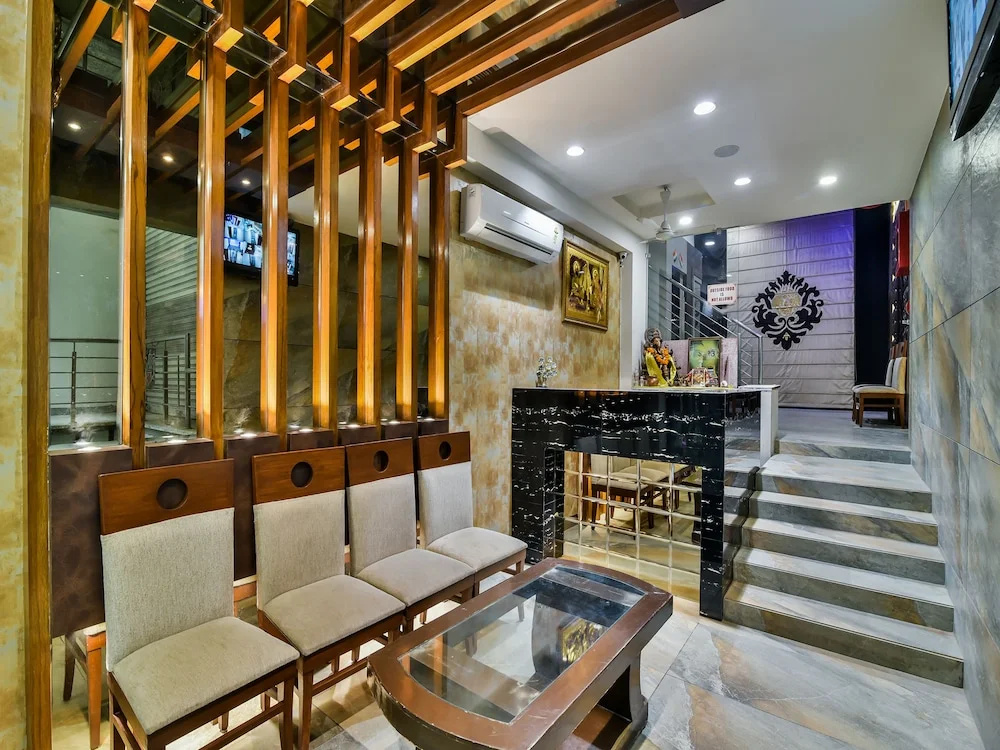 OYO 9384 Hotel Ashirwad
