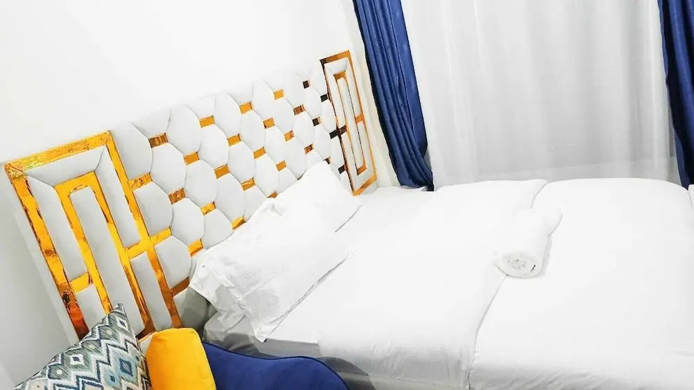 Lux Suites Tsavo Sunset Apartments