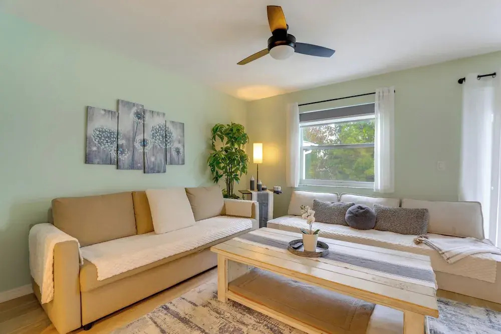 3 Mi to Riverwalk: Family Gem in Gated Community!