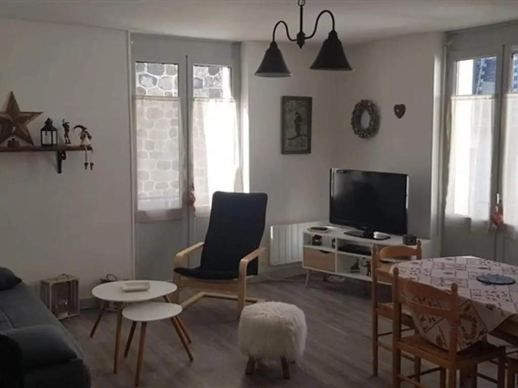 Appartement Mont-Dore, 2 pièces, 6 personnes - FR-1-415-15