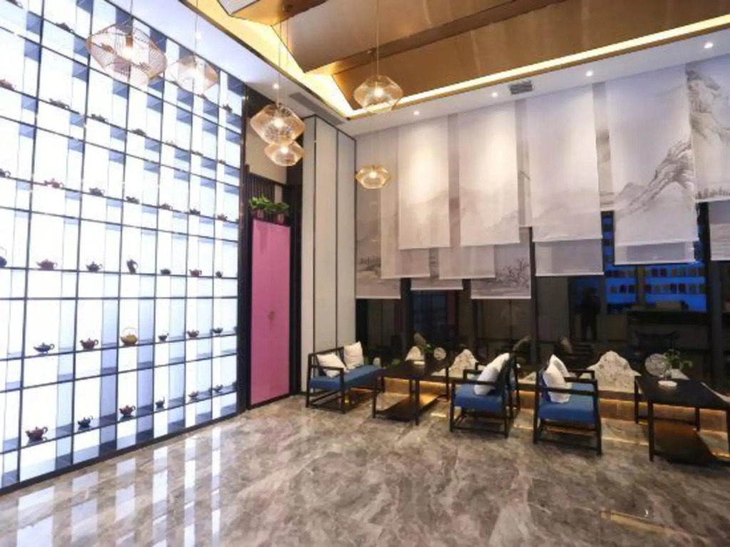 The Diamond Fashion Livable Hotel
