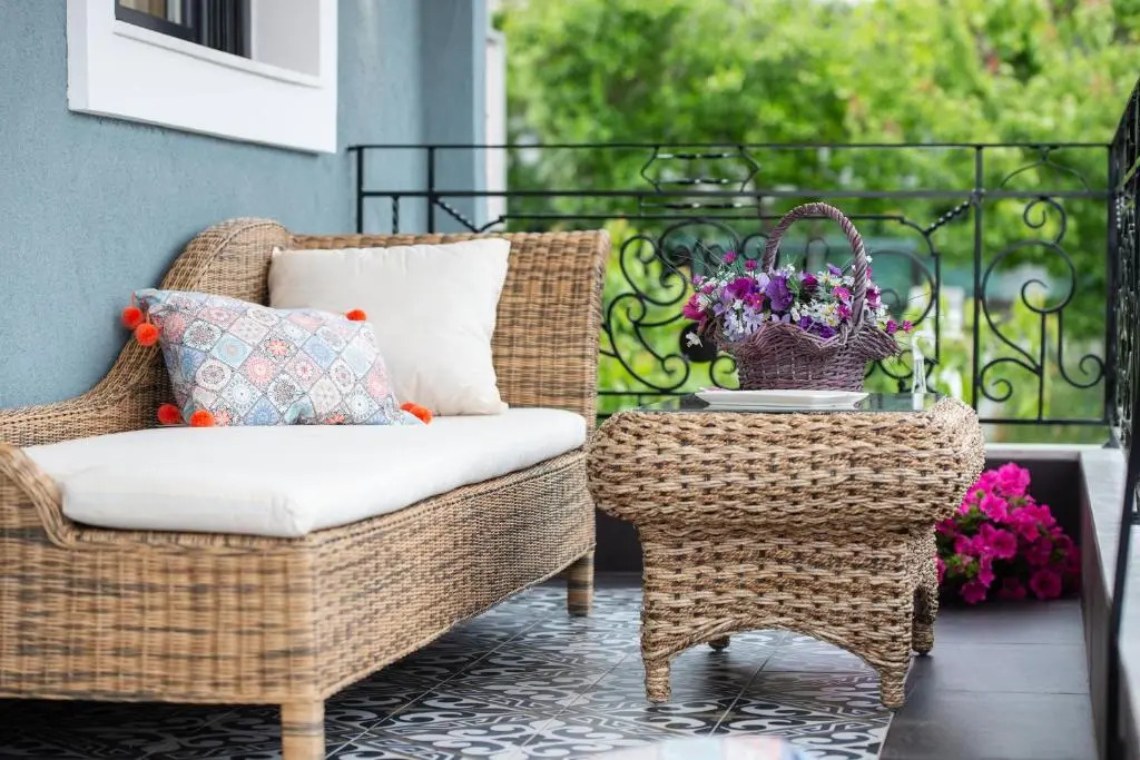Pela Veranda Exquisite Suites