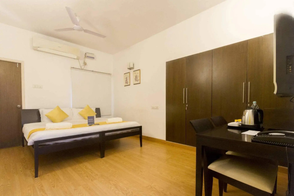 FabHotel Iberis Sholinganallur