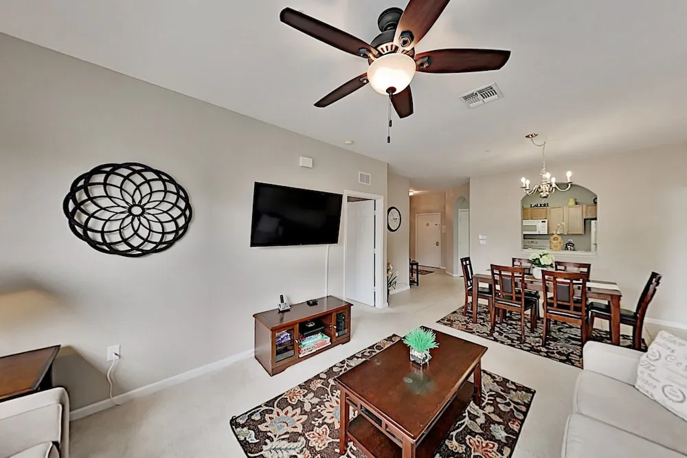 Neils Windsor Hills Townhouse 3 Bedroom Townhouse by Redawning