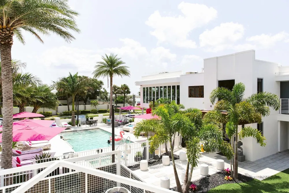 The Saint Hotel