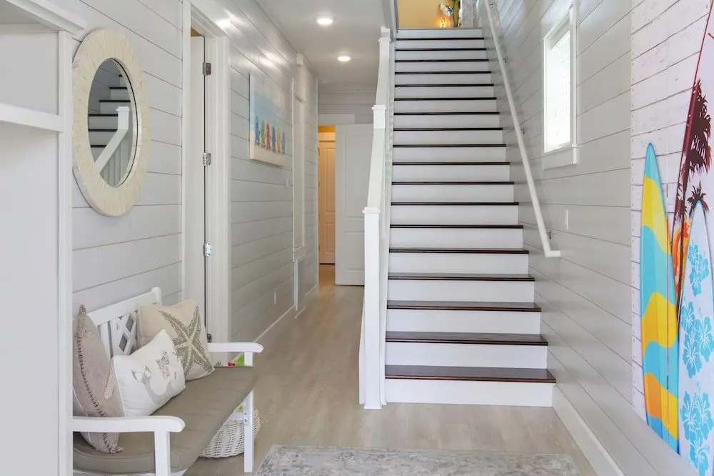 148 Sea Rocket Lane House by RedAwning