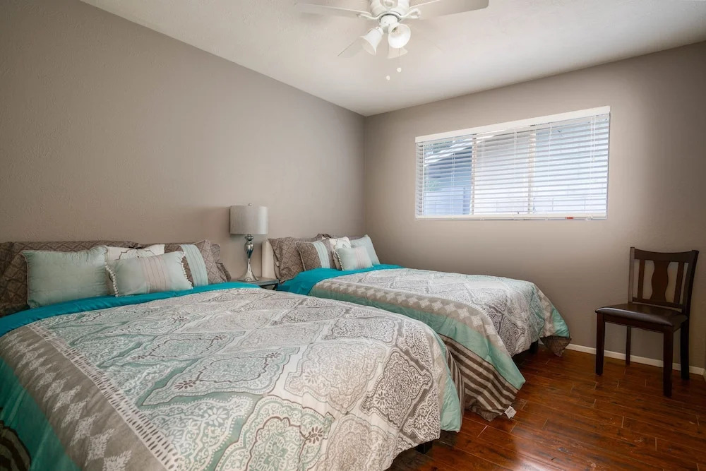 Soak In Oak Sleeps 14 Best Location