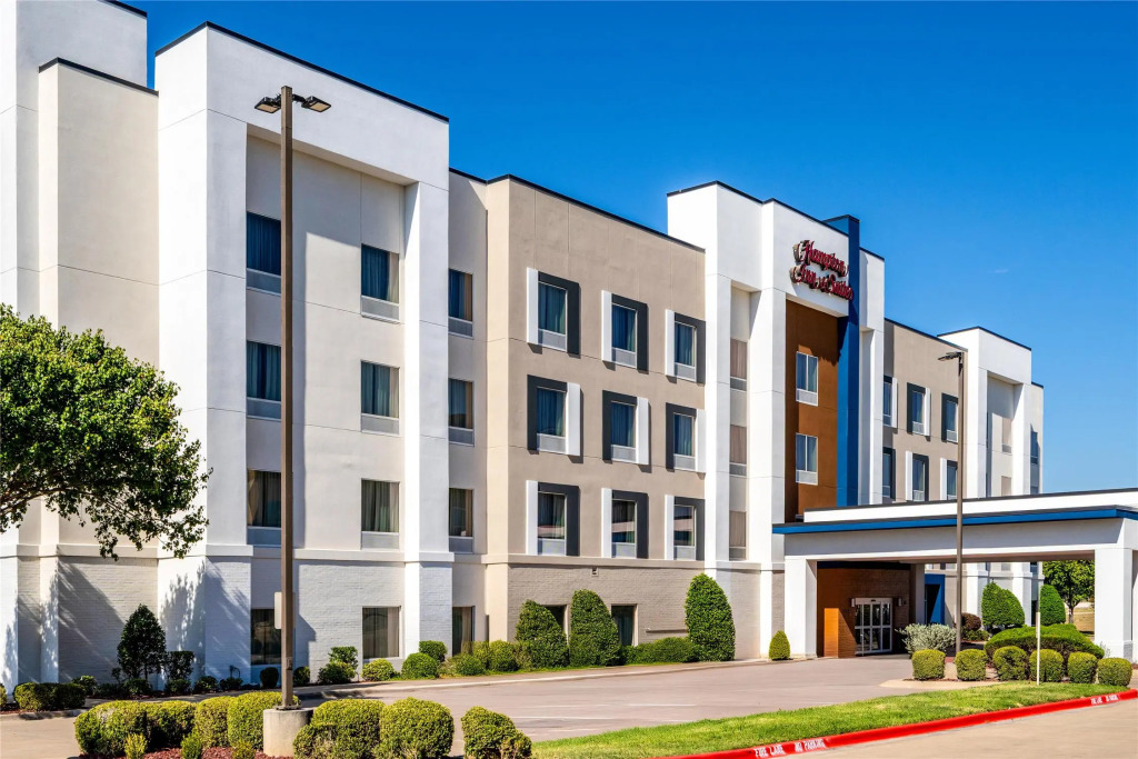 Hampton Inn and Suites Waxahachie
