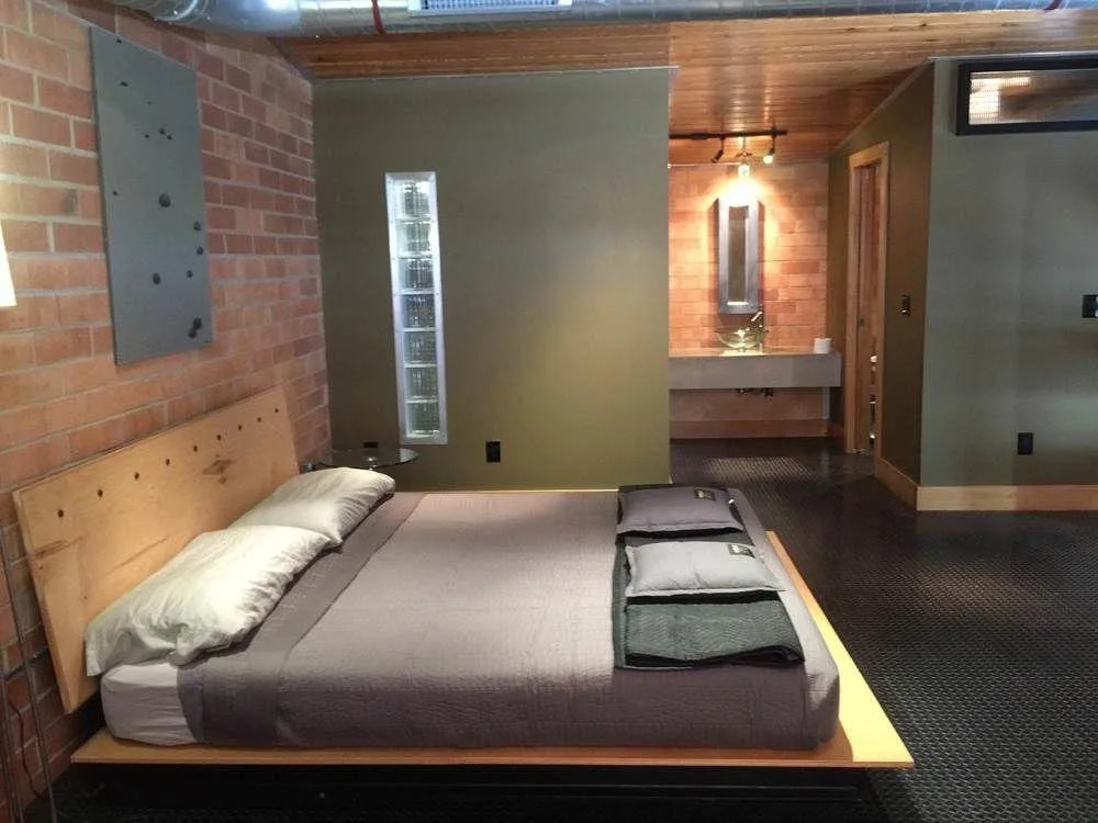The Hangar Lofts Hotel