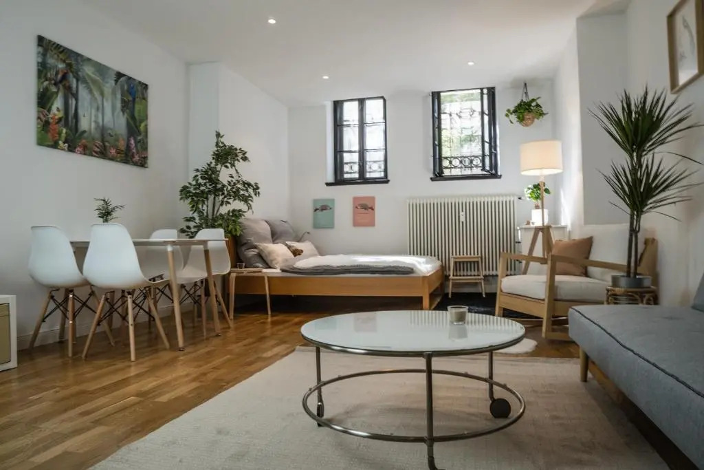 FULL HOUSE Studios - The Jungle Apartment - NETFLIX, WiFi inkl