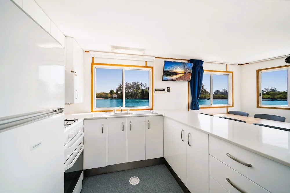 Coomera Houseboats