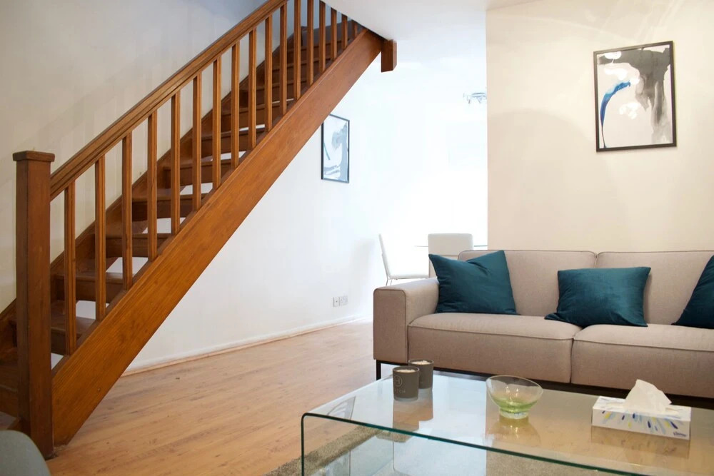 Newly Refurbished 2 Bedroom Bermondsey House