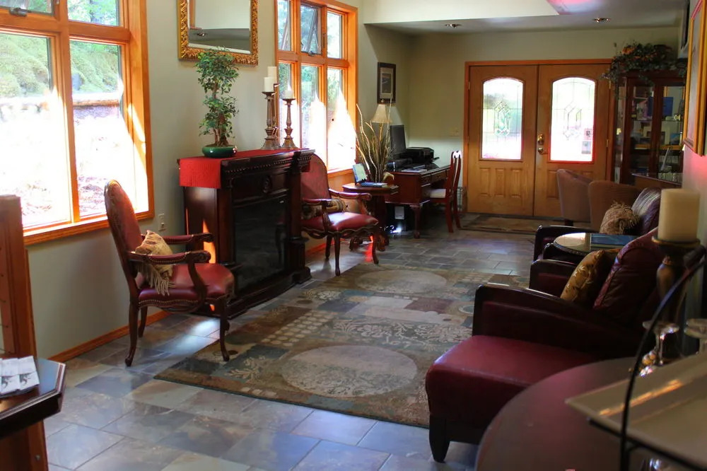 Pearson's Pond Luxury Inn & Spa