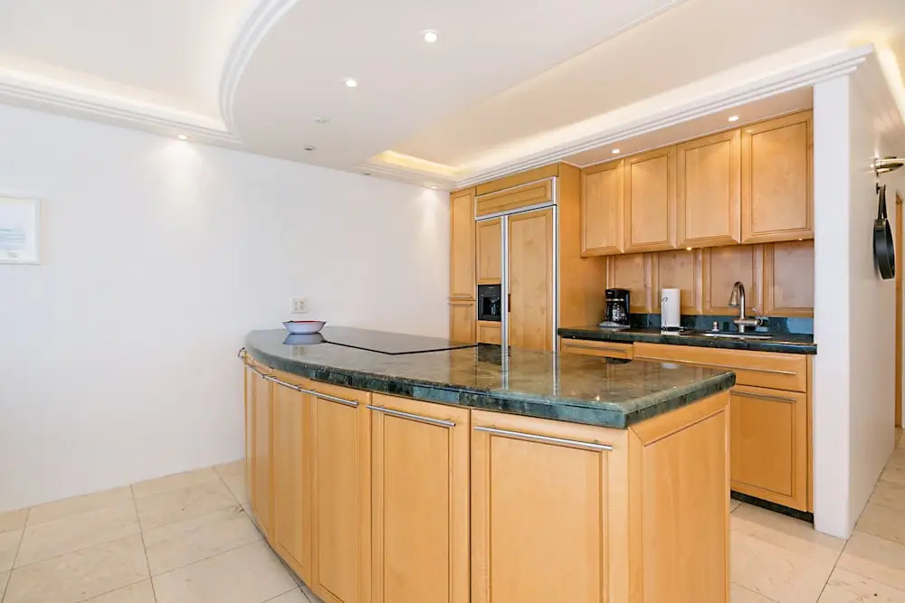 New Listing! Pacific Vista Beach W/ Pool 1 Bedroom Condo