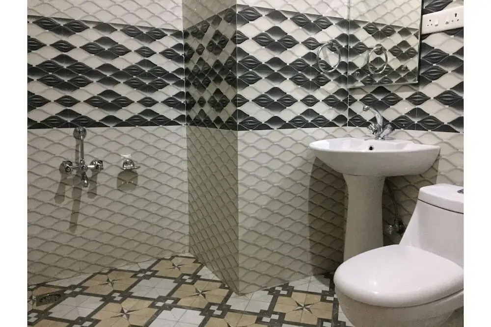 Holiday Villa by OYO Rooms