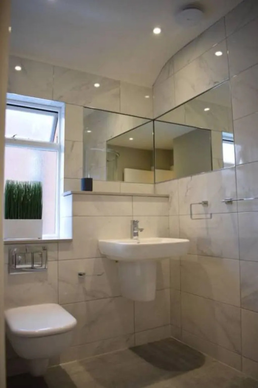 1 Bedroom Apartment Next To The Grand Canal