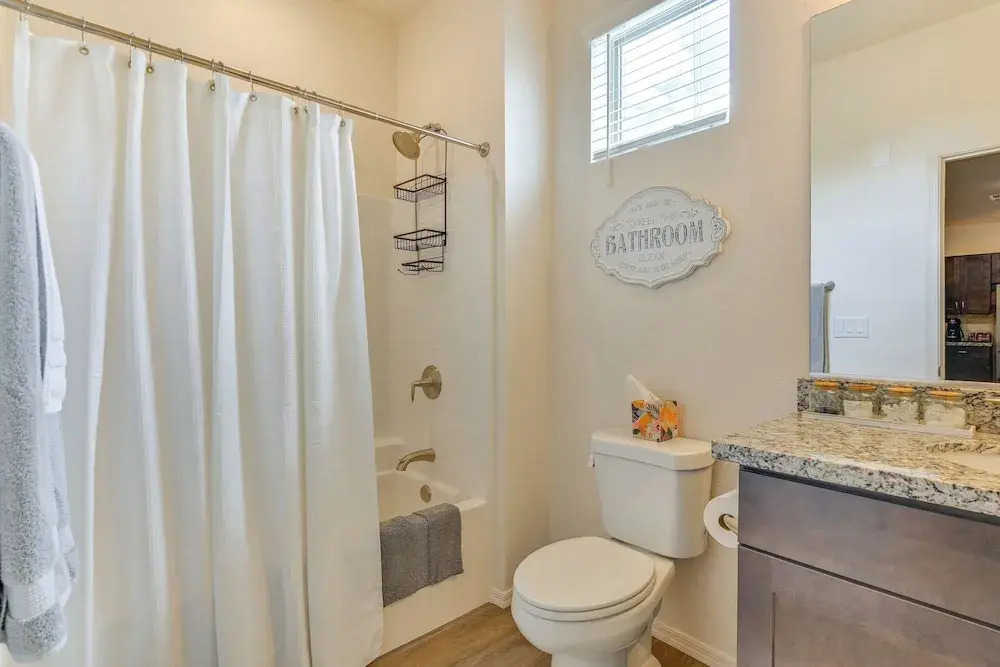 2 Mi to Dtwn & Nau: Flagstaff Condo w/ Patio!