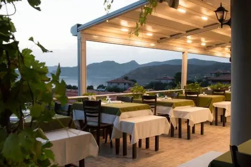 Suna House