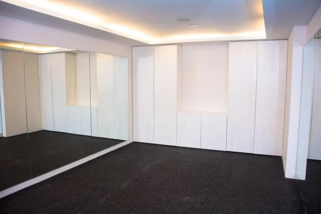G101N DaVinci Condo 2BR walking distance to the beach