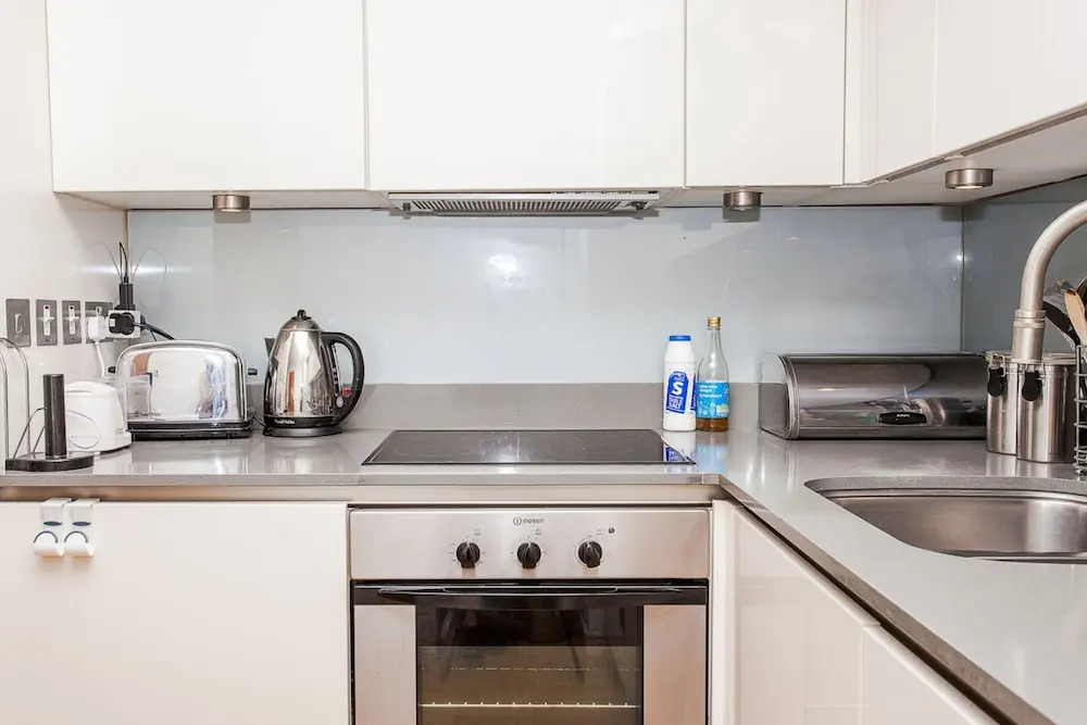Central 1 Bed near Paddington Station w/ Terrace