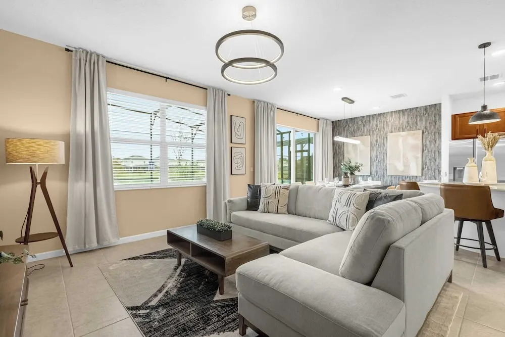 Upstay - Lively Mansion w Pool, Theater, Games