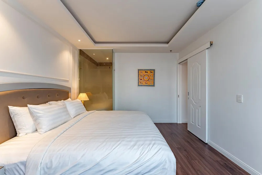 Golden Star Apartment & Hotel