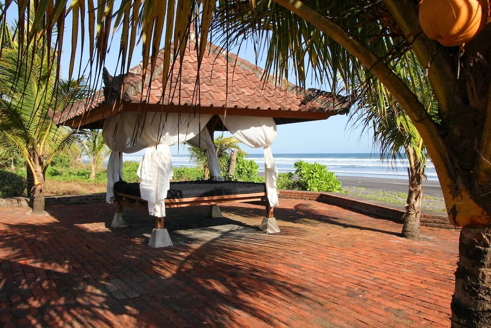 Bali Hai Island Resort Jembrana