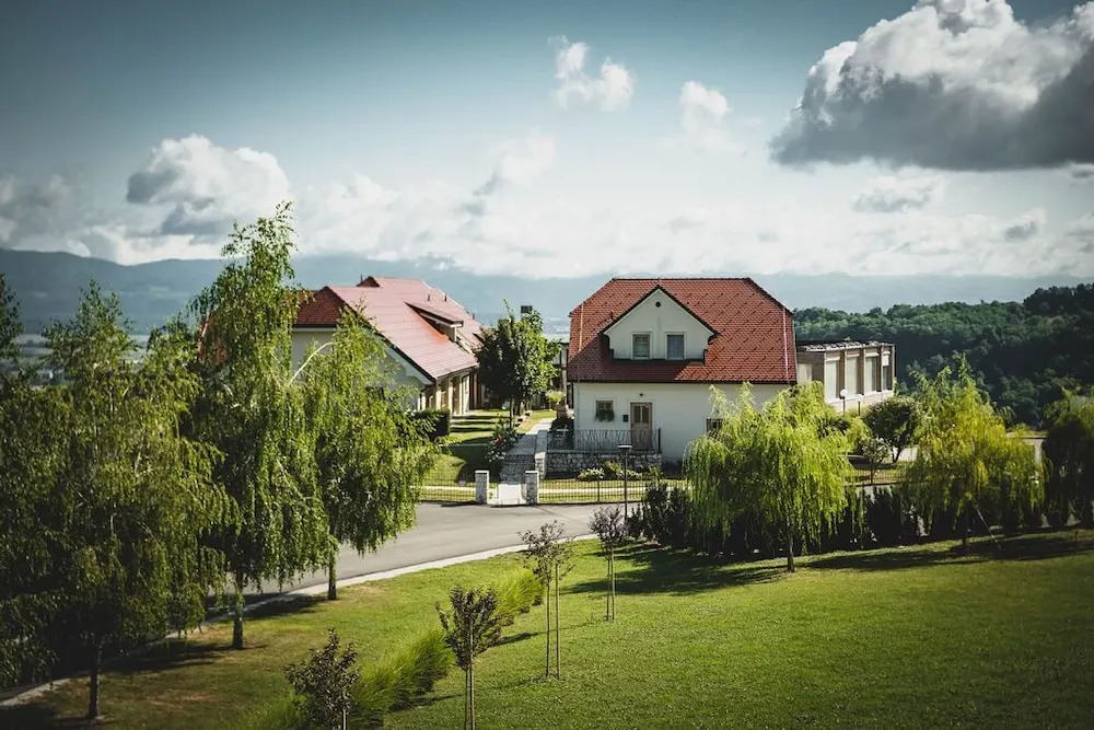 Tri lučke Hotel & Restaurant