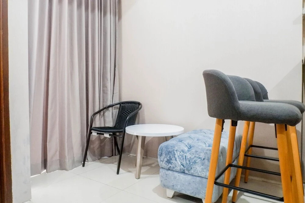 Strategic 2Br Apartment Connected to Marvell City Mall at The Linden