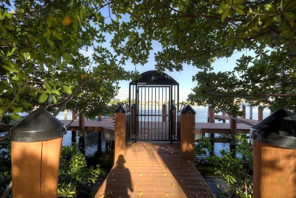 Le Golden Bay 501 by Go Florida Condo, Sunny Isles