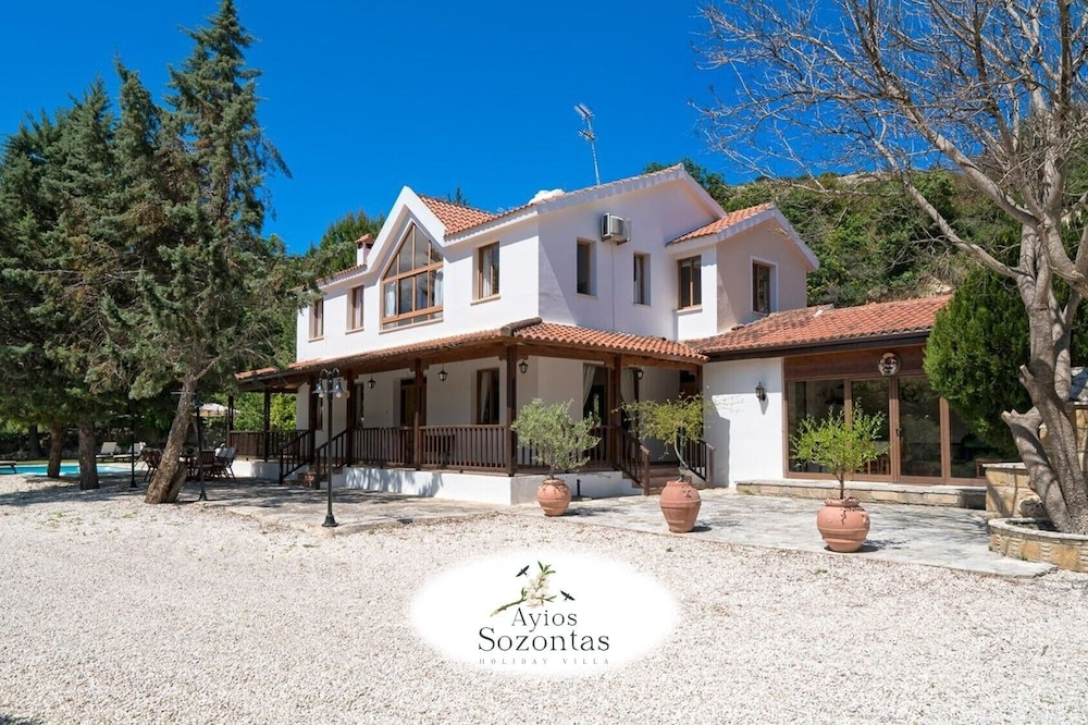 Remarkable 5-bed Villa in Miliou Village Paphos