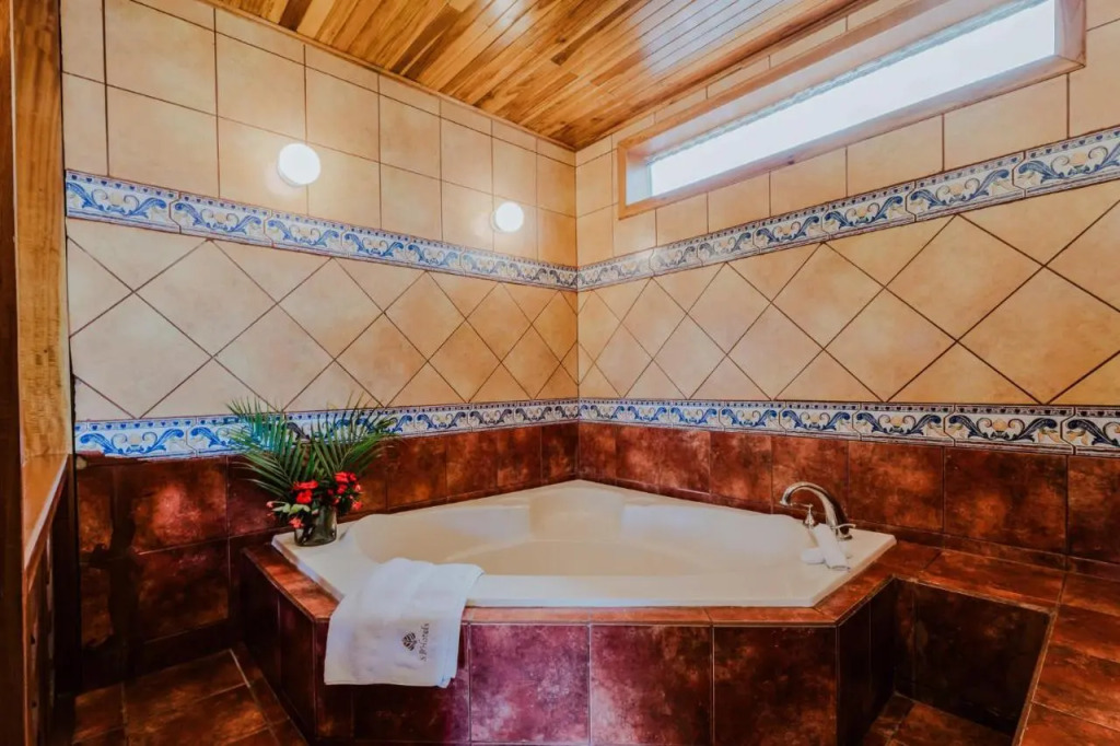 Hotel Heliconia - Monteverde