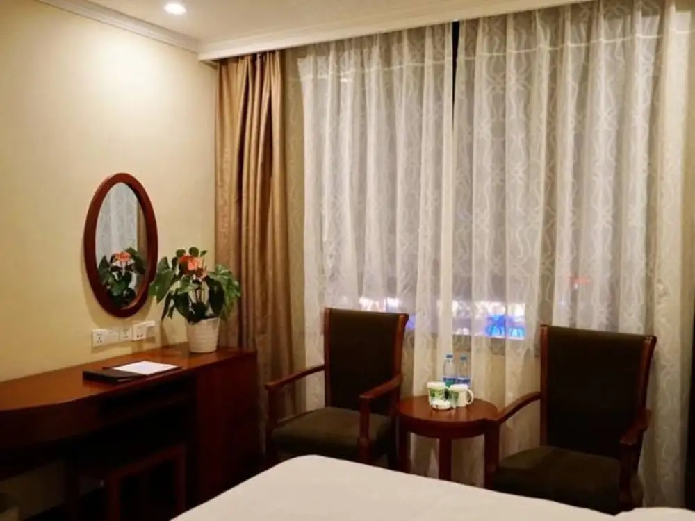 GreenTree Inn XuZhou Pizhou Railway Station Jiefang West Road Hotel