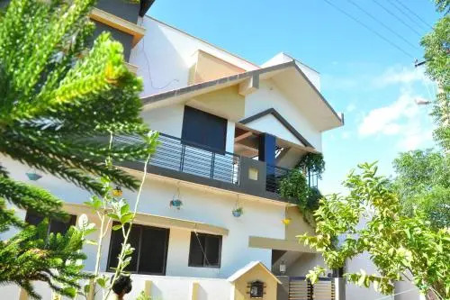 Dream Hampi Villa & Home Stay