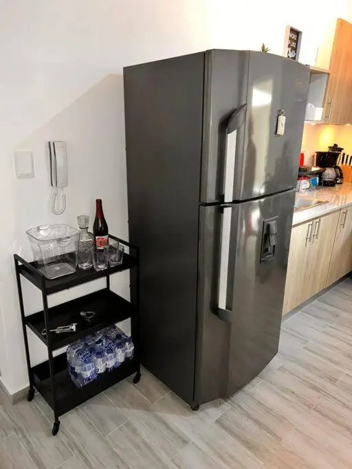 Lovely 3 Bedroom Condo Near Downtown And Foodies