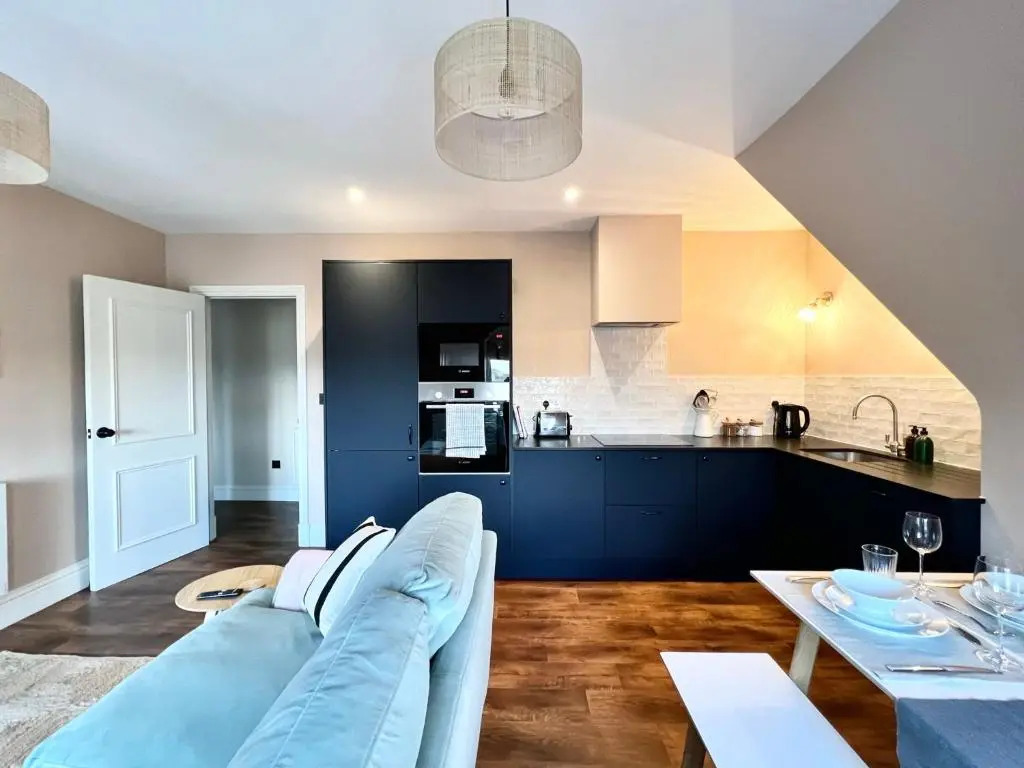 Redland Suites - Apartment 7